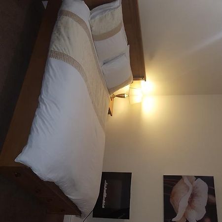 Roosecote Guest House 배로우인퍼니스 외부 사진