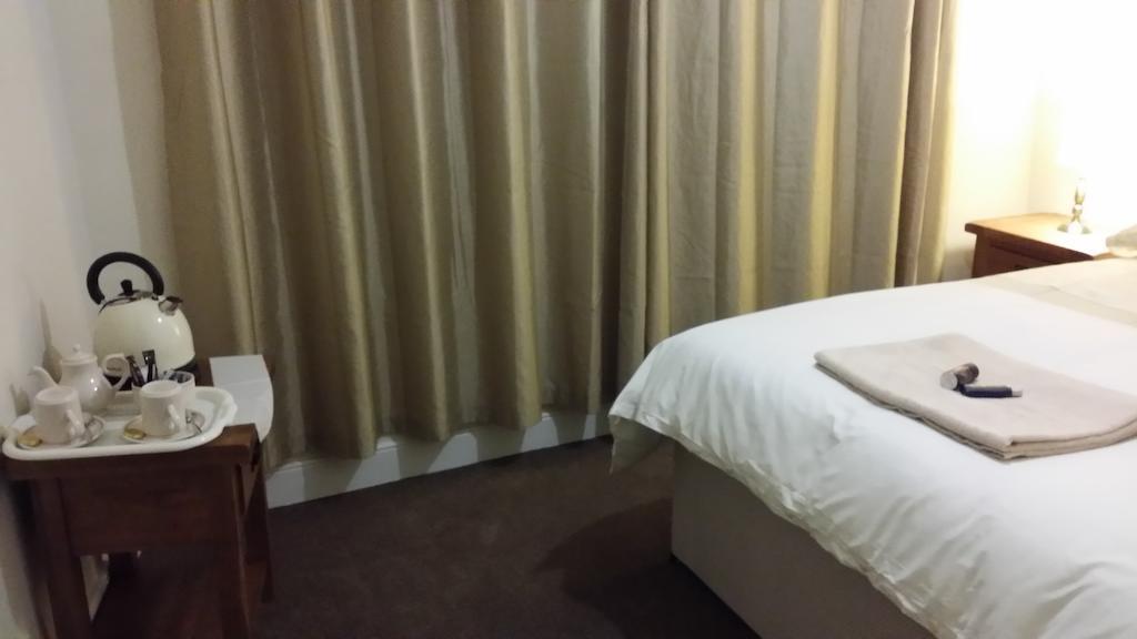Roosecote Guest House 배로우인퍼니스 외부 사진